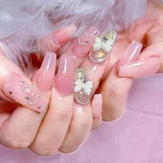 ミディアム DIAMOND Nail🥇のネイルデザイン