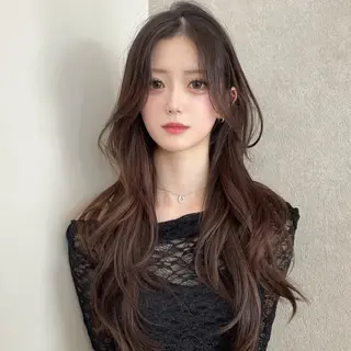 セミロング ハッシュカット🖤 レイヤー/透けカラーのヘアスタイル