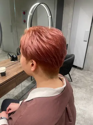 カラー Toiro 新宿所属・新宿/新宿三丁目 yuinaのヘアスタイル