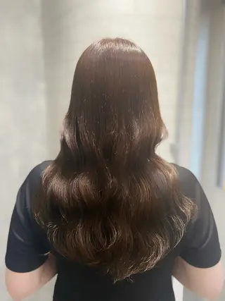 ロング カラー shiori/透明感 /顔周り/髪質改善のヘアスタイル