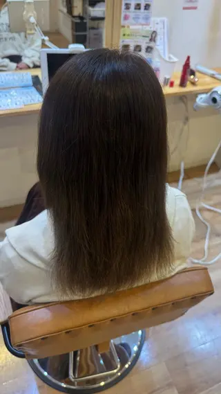 カラー 西邑 心のヘアスタイル