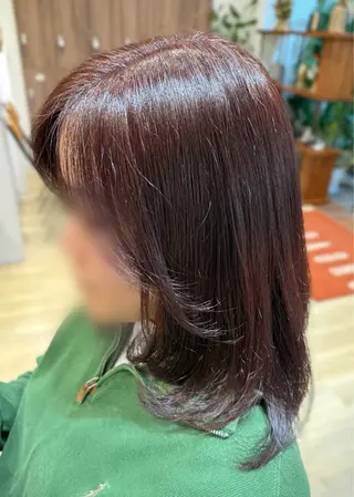 ミディアム カラー 安達 光琉のヘアスタイル