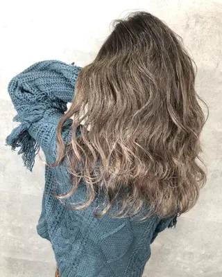 セミロング カラー 髪質改善 中川　翔のヘアスタイル