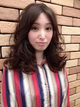 セミロング カラー パーマ 畠山 雄大のヘアスタイル