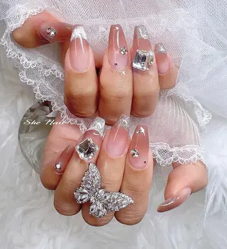 ネイル She   Nail所属・ISA_ BELLAのネイルデザイン