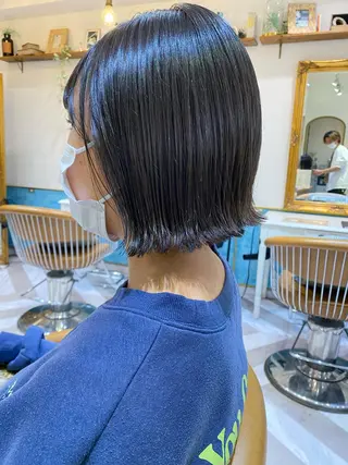 ショート レイヤーカット /透明感カラー西田のヘアスタイル