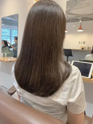 セミロング MIA 菅原のヘアスタイル