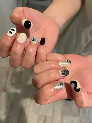 ネイル une／YUKINA 🫧大人nuanceのネイルデザイン