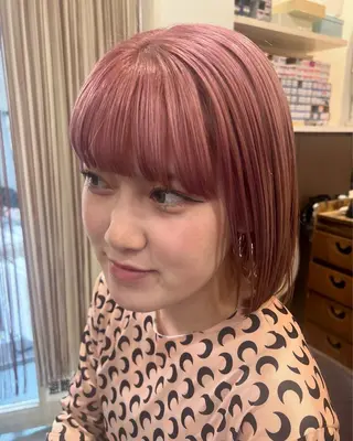 ショート カラー 木場 麗咲のヘアスタイル