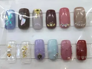 ネイル T RIRIKAのネイルデザイン