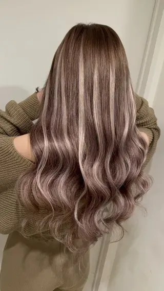 セミロング カラー ヘアアレンジ 🔥ハイトーンカラー ギャルNAOKI🔥のヘアスタイル