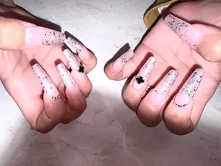 ネイル 夜からネイル所属・水野 ちなつのネイルデザイン