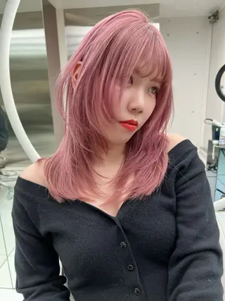 ミディアム REDEAL SHIBUYA所属・maya/レイヤー カット/ミインパーマのヘアスタイル