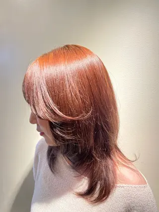 ミディアム カラー wakana／ カット／ハイライトのヘアスタイル