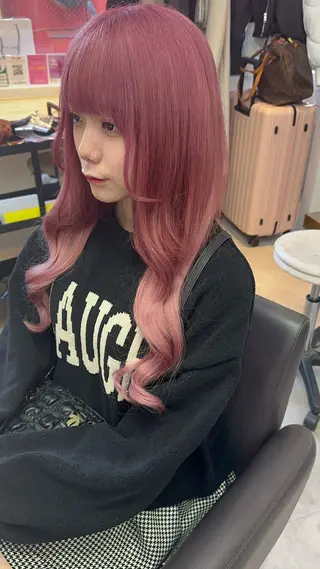 ロング 奥本 侑 ハイトーン、髪質改善のヘアスタイル