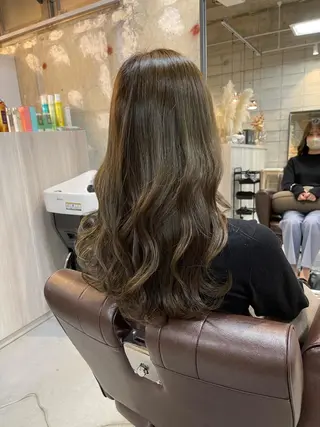 ロング カラー 松本 瑠菜のヘアスタイル