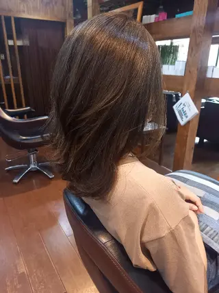 セミロング 飯田 仁美のヘアスタイル