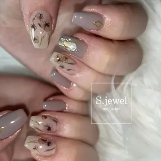 ネイル S♡JEWEL所属・S. JEWELのネイルデザイン
