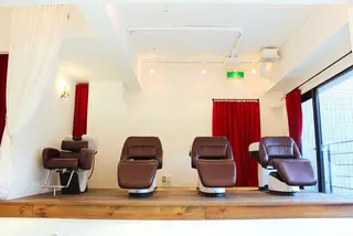 THE DAY所属・AKI HASHIMOTOのヘアスタイル