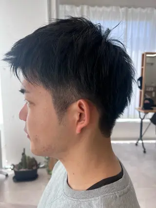 メンズ 岡島 実里のヘアスタイル