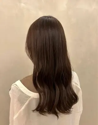 カラー 岡本 あおいのヘアスタイル