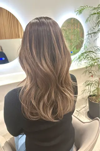 カラー 長谷川 大貴のヘアスタイル