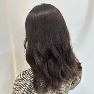 カラー ii+U【アイユー銀座】所属・小山 愛のヘアスタイル