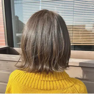 ミディアム ヘアデザインデコ所属・岩坂 美苗のヘアスタイル