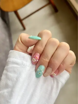 ネイル li___nail 31のネイルデザイン
