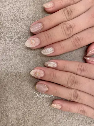 ネイル 岡本 友恵のネイルデザイン