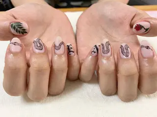 ネイル 手塚 里奈のネイルデザイン