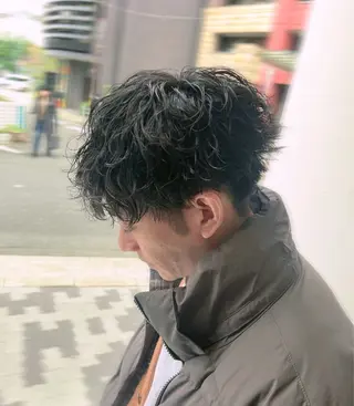 ミディアム パーマ メンズ メンズパーマ特化型 /京橋/栗野京弥のヘアスタイル
