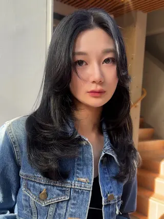 セミロング カラー 遠藤沙也加 /レイヤーカットのヘアスタイル