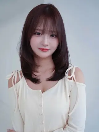 ミディアム 菅 凜のヘアスタイル