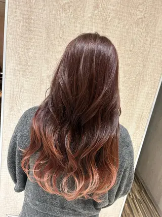 ロング カラー オガタ アキのヘアスタイル