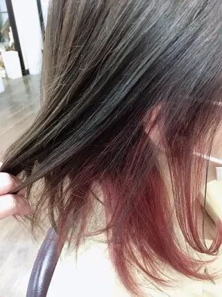 カラー 塩崎 明菜のヘアスタイル