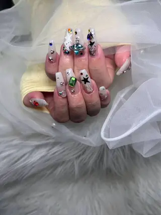 ネイル 🌈 Laule'aのネイルデザイン