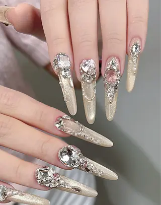 ネイル D-BEAUTY Nailsalonのネイルデザイン