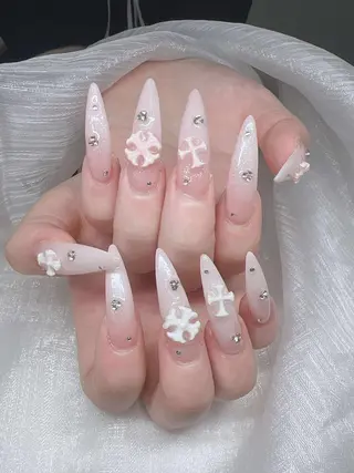 ネイル Lee Nailsのネイルデザイン