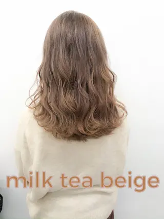 セミロング ハイトーン×レイヤー カットTAKUMIのヘアスタイル