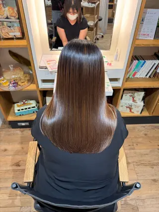 セミロング afloatkobe所属・美髪/髪質改善 川口凌弥のヘアスタイル