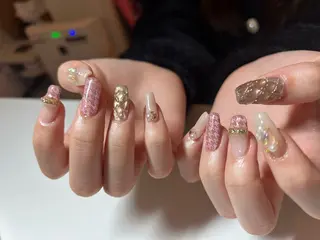 ネイル 髙城 亜紀のネイルデザイン