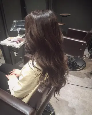 ミディアム カラー due hair 京都駅前店 MILBON オージュア認定サロン【デューヘアー】所属・ハイトーンブリーチ 土坂　由志【京都】のヘアスタイル