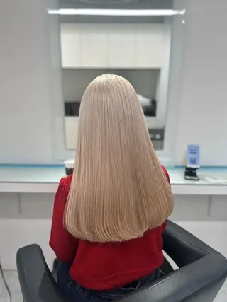 セミロング カラー ❄最強かわいいカラー ❄️MINA❄️のヘアスタイル