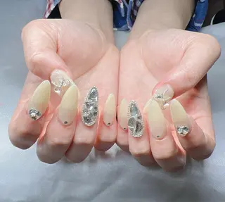 ネイル Lee Nailsのネイルデザイン