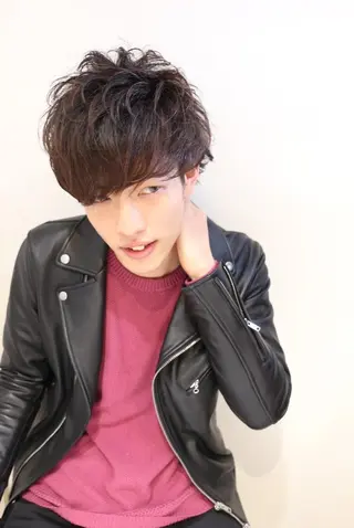 メンズ ブリーチ/ヘアケア/ 艶髪/イギチハルのヘアスタイル