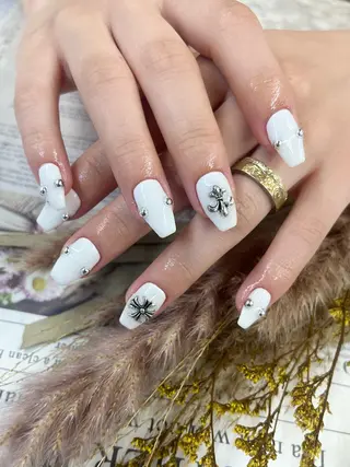 ネイル Basic町田本店 Suzunaのネイルデザイン