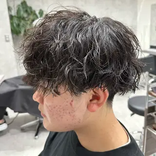 ショート パーマ メンズ ユウ🪄 パーマ指名No1のヘアスタイル