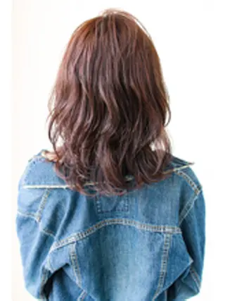 ミディアム 大江 美穂のヘアスタイル