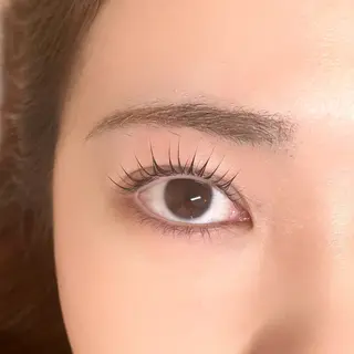 マツエク・マツパ DEEokazaki yuiの眉毛・アイブロウイメージ